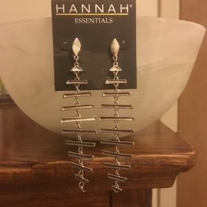 🦄💕 5/$25 Sale New Fishbone dangling earrings